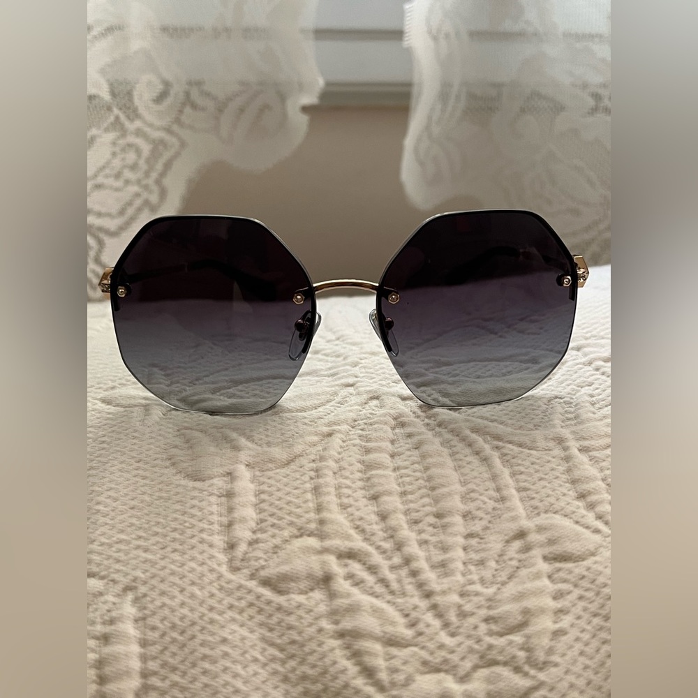 Beautiful Bvlgari Sunglasses - worn once. Priced to sell!!